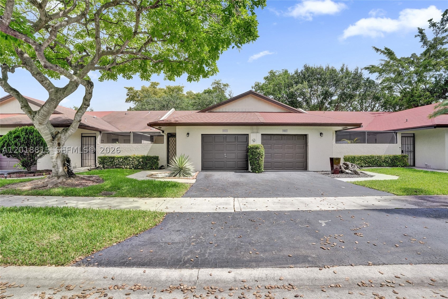9011 NW 61st St