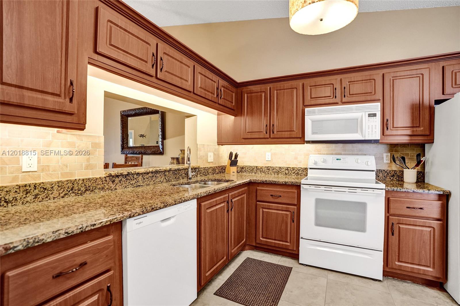 LANDINGS ON CYPRESS GREEN - Residential