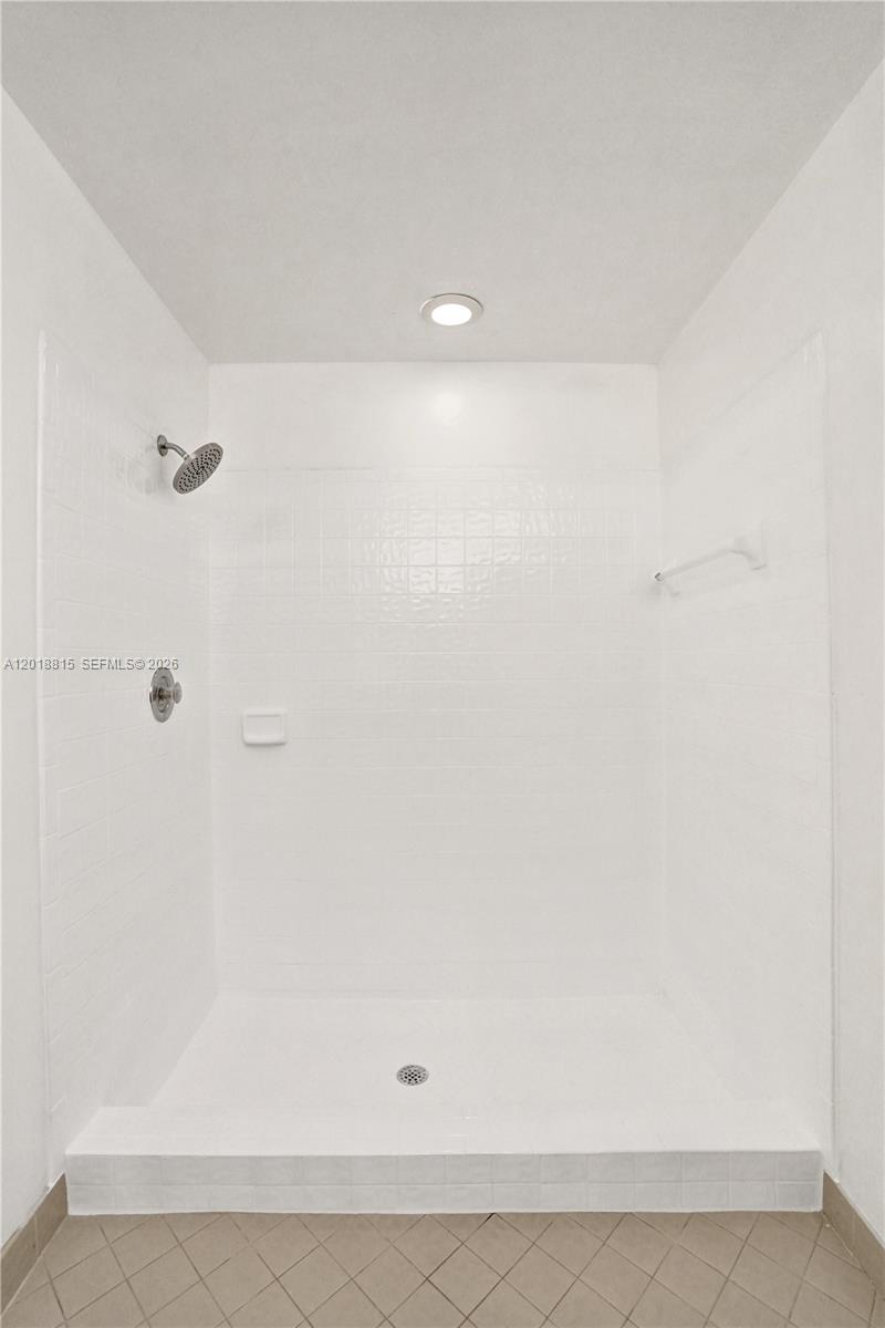 LANDINGS ON CYPRESS GREEN - Residential