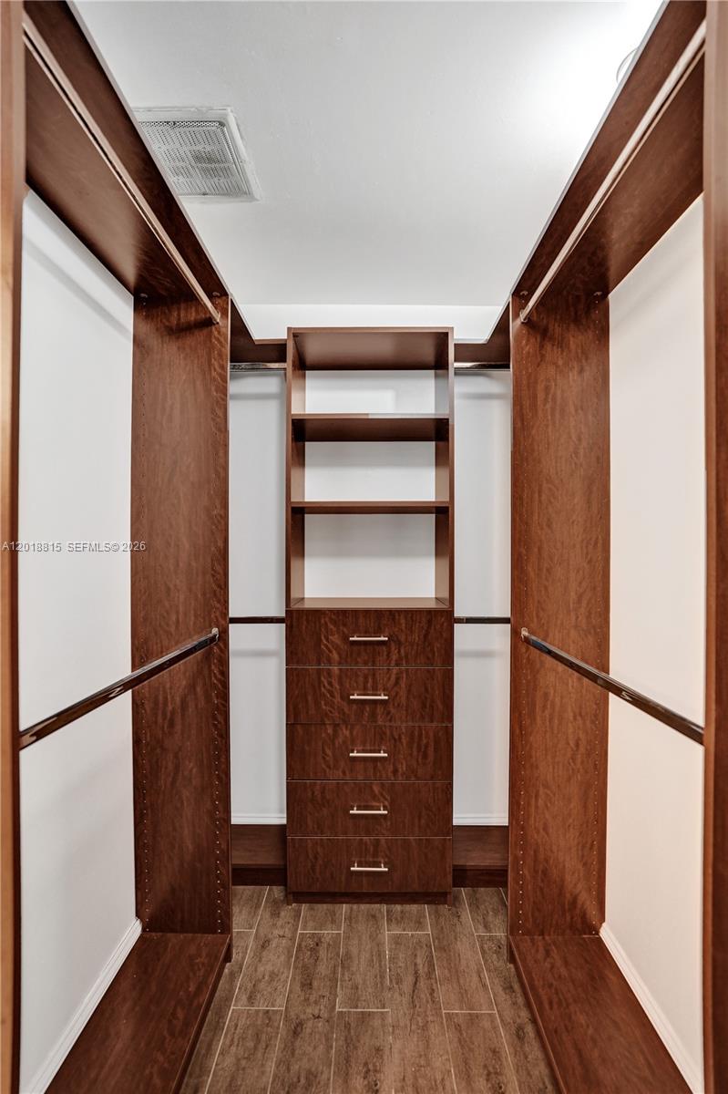 LANDINGS ON CYPRESS GREEN - Residential