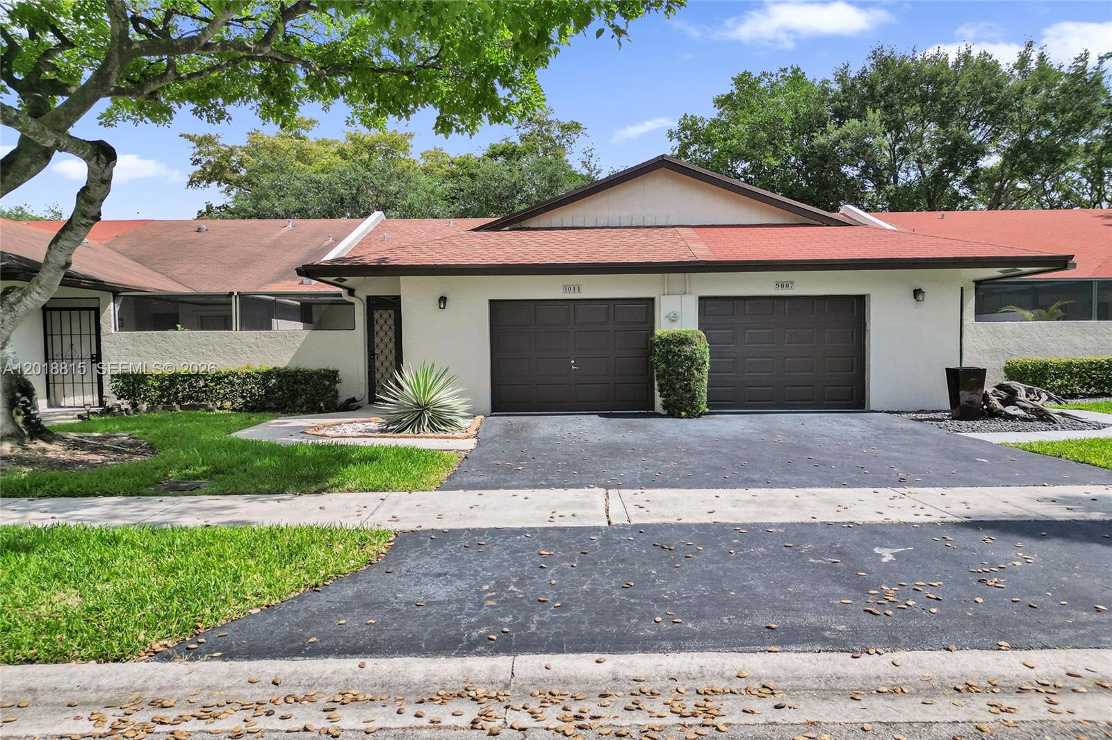 LANDINGS ON CYPRESS GREEN - Residential