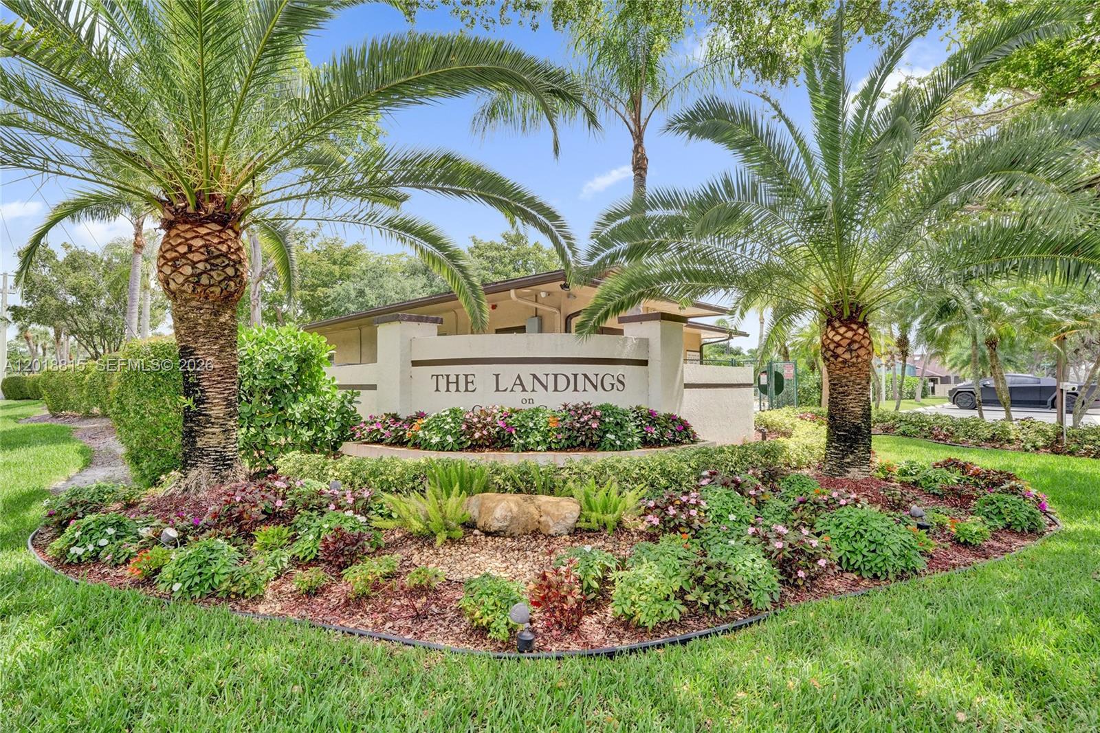 LANDINGS ON CYPRESS GREEN - Residential