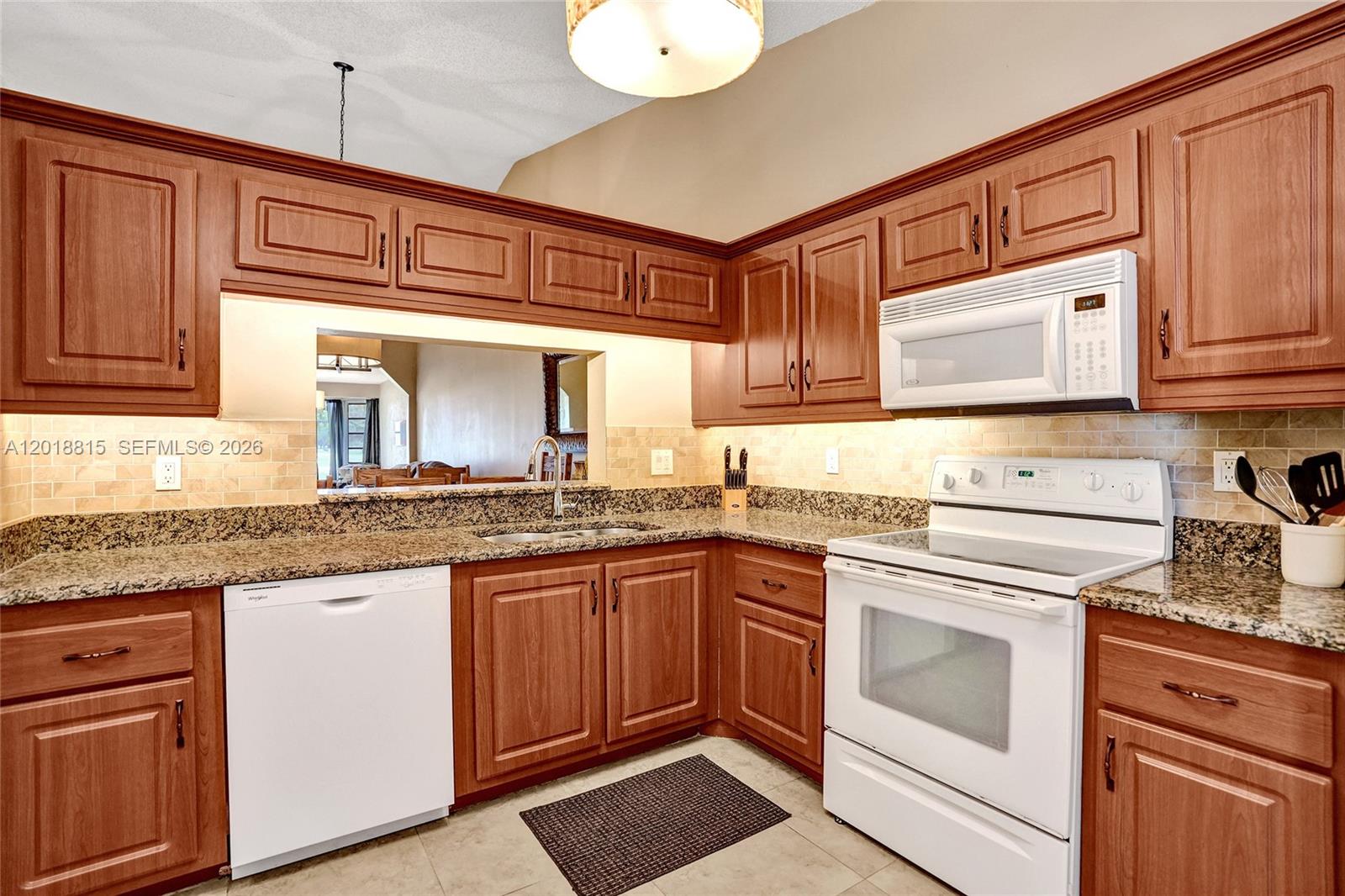 LANDINGS ON CYPRESS GREEN - Residential