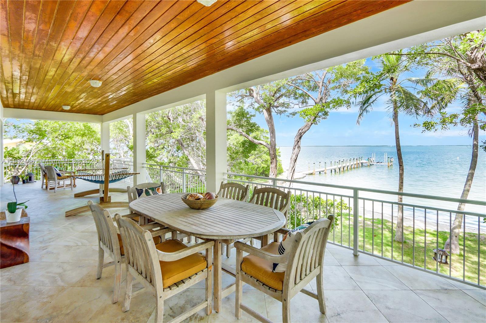 SUNSET POINT - Residential