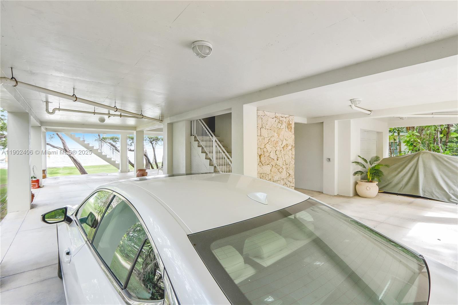 SUNSET POINT - Residential