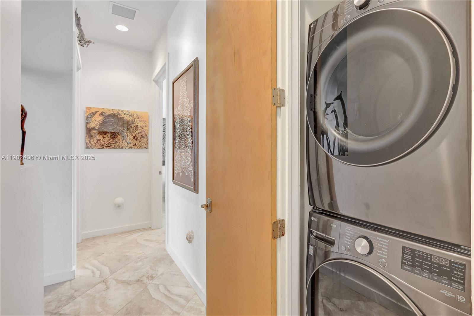 SUNSET POINT - Residential