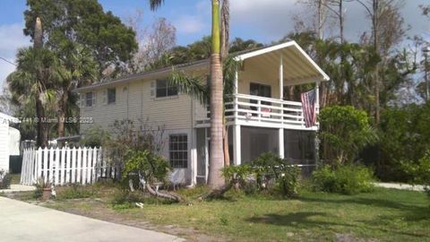 7123 Shannon Blvd Fort Myers FL 33908