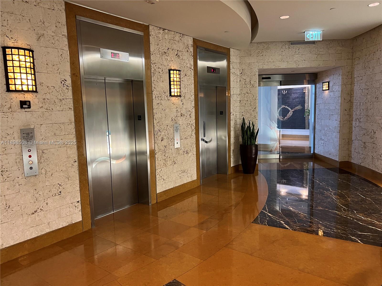 COURTS BRICKELL KEY CONDO - Residential Lease