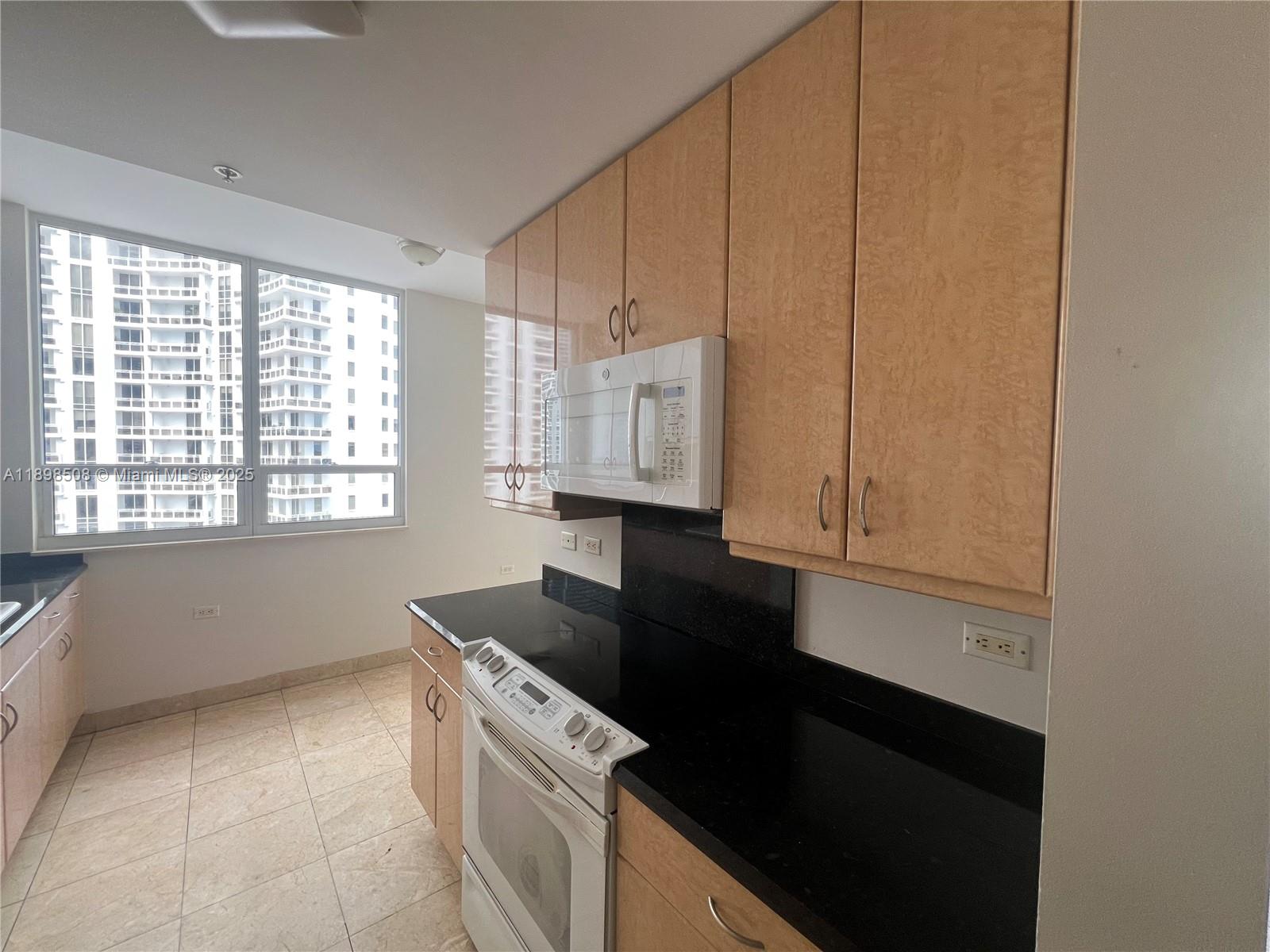 COURTS BRICKELL KEY CONDO - Residential Lease