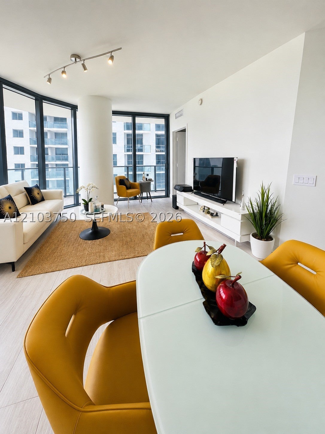 55 SW 9th St 3308