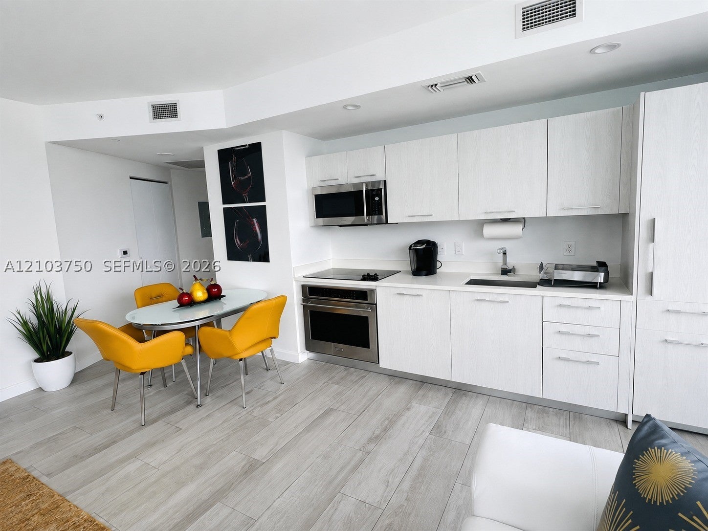 55 SW 9th St 3308