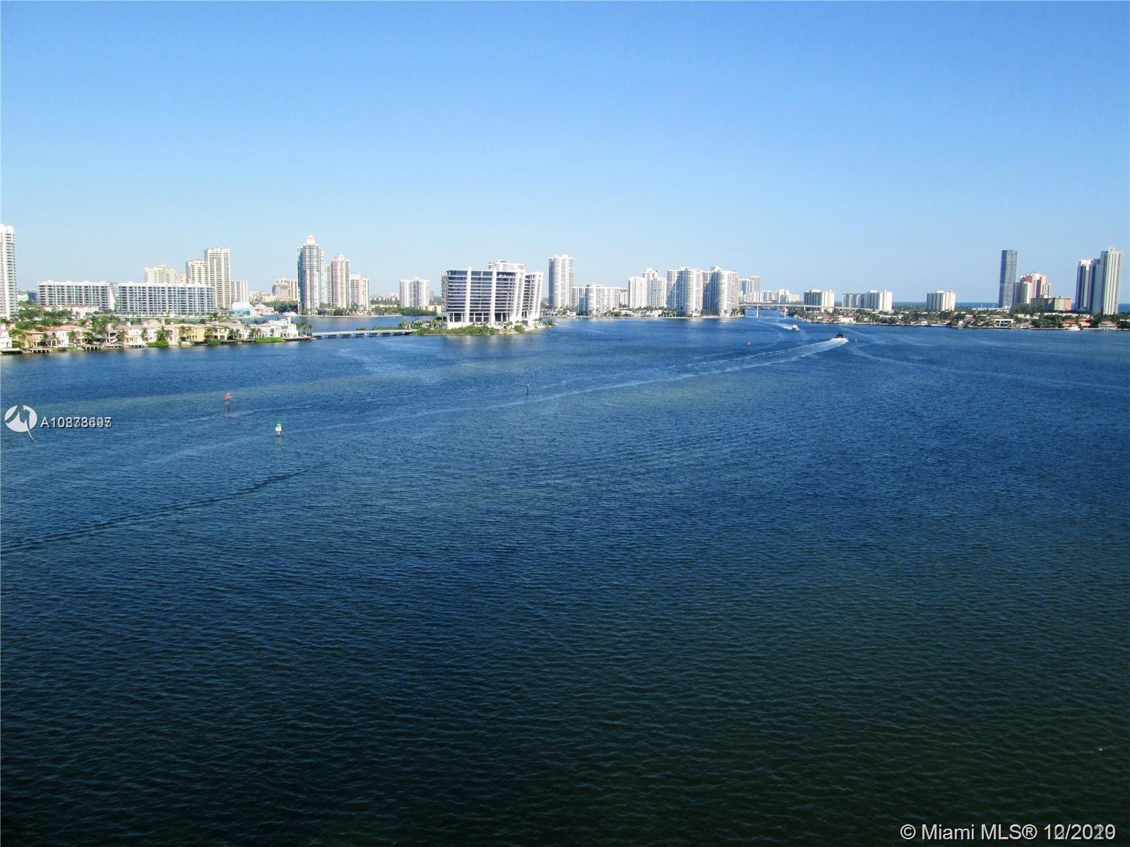 WINSTON TOWERS 500 CONDO - Residential