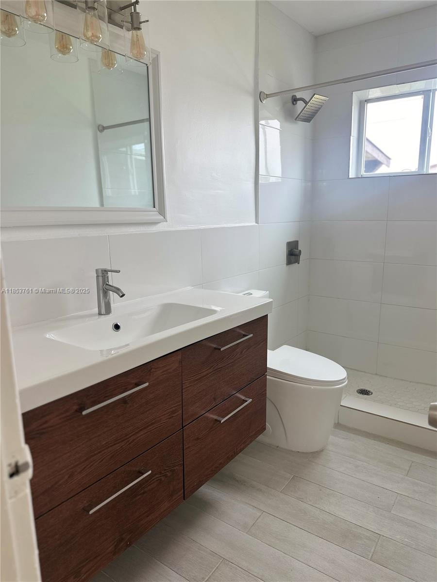 SO MIAMI HEIGHTS ADDN D - Residential