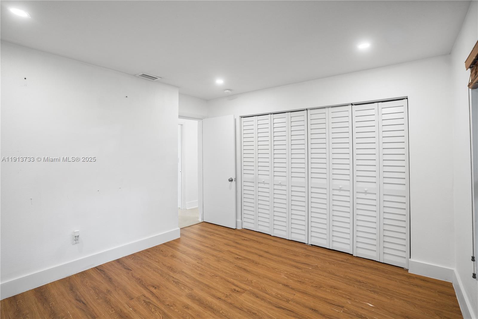 SKY LAKE HOMES - Residential