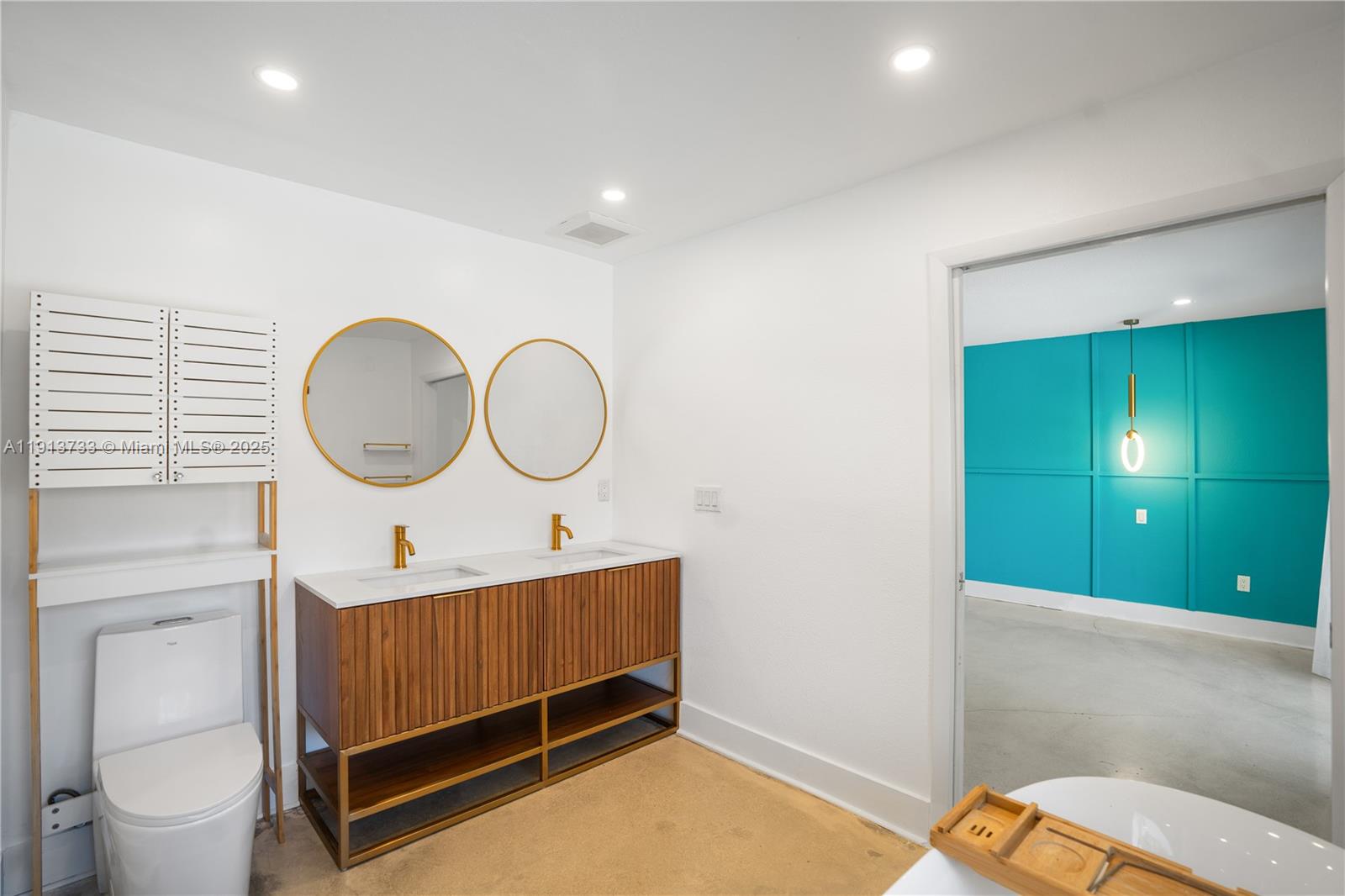 SKY LAKE HOMES - Residential