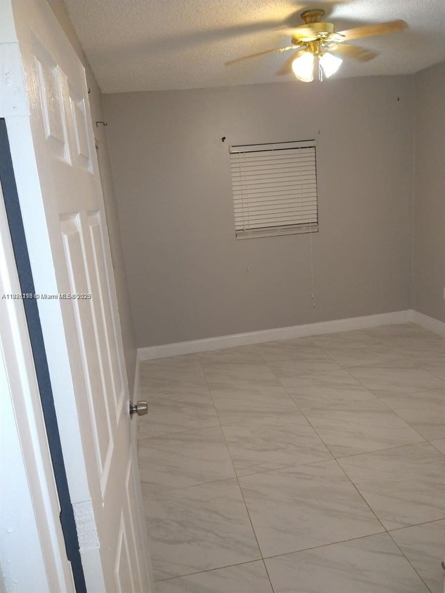 12 Month Lease, $1,450 deposit, Available Now

Cozy efficiency with private side entrance, space is not shared. Owner occupies main house and rental unit is furnished. Easy application and approval process. Efficiency with recent upgrades, all utilities included. Text realtor for showing and email application with three most recent paystubs , DL and good credit/ background check with no evictions.

The one bedroom apartment is furnished.