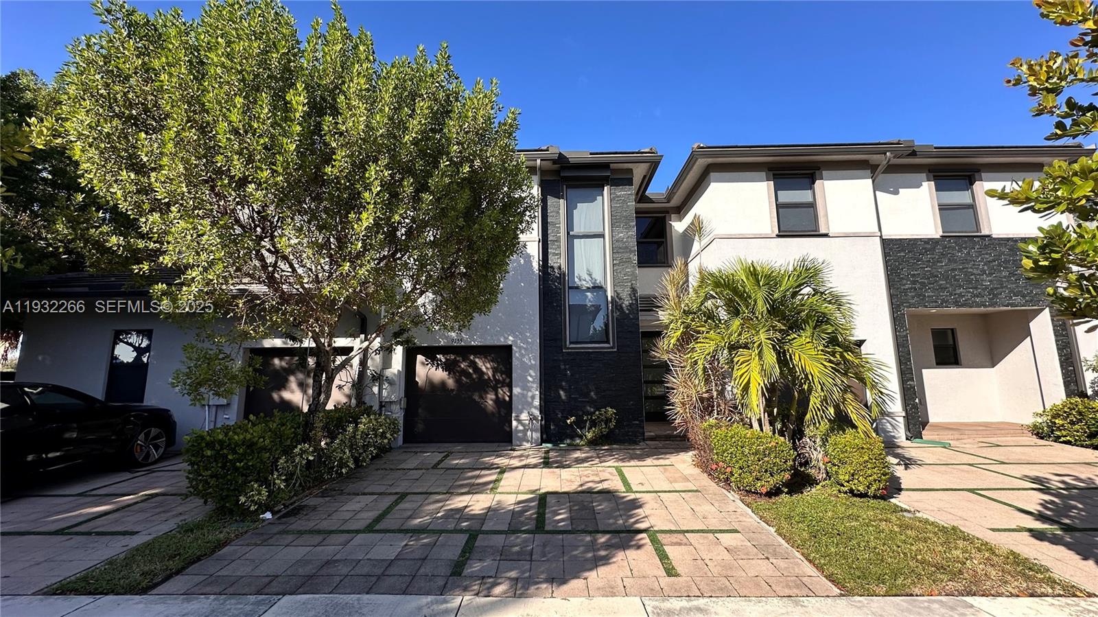 DUNNWOODY LAKE - Residential