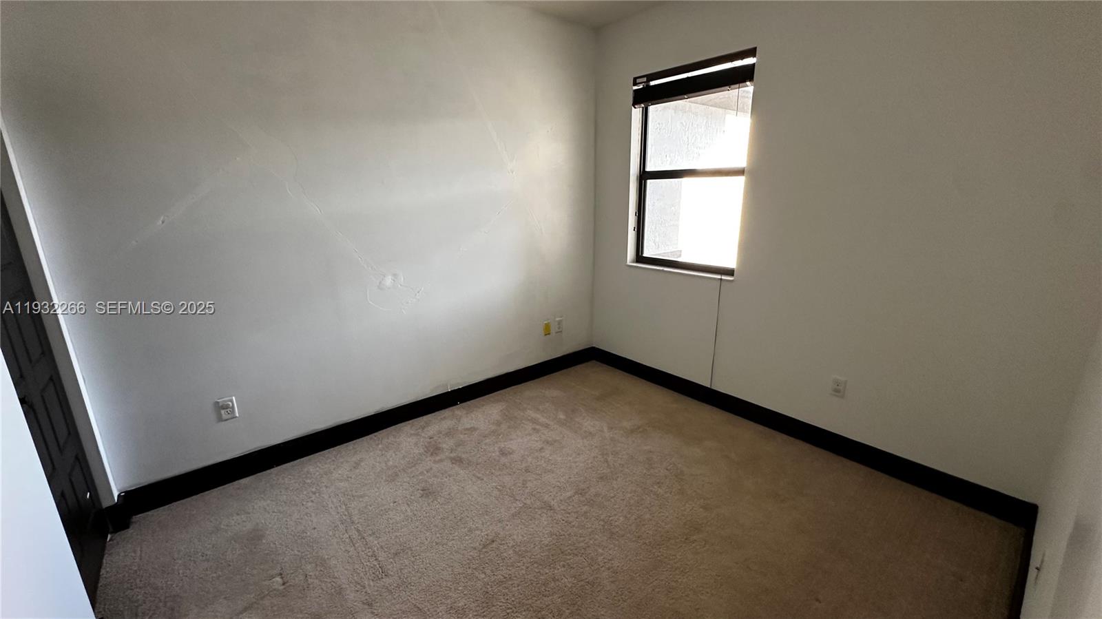 DUNNWOODY LAKE - Residential