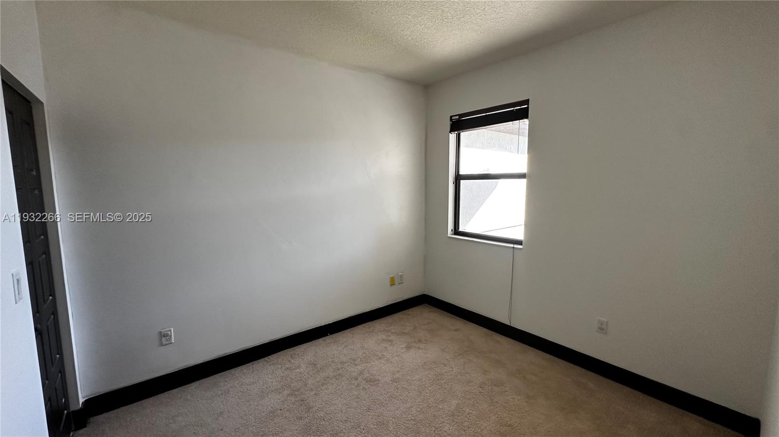 DUNNWOODY LAKE - Residential