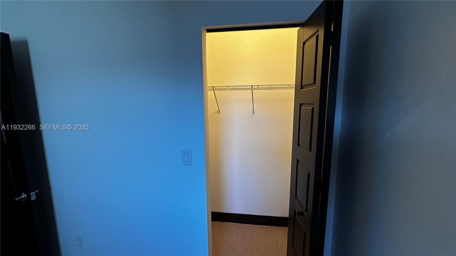 DUNNWOODY LAKE - Residential