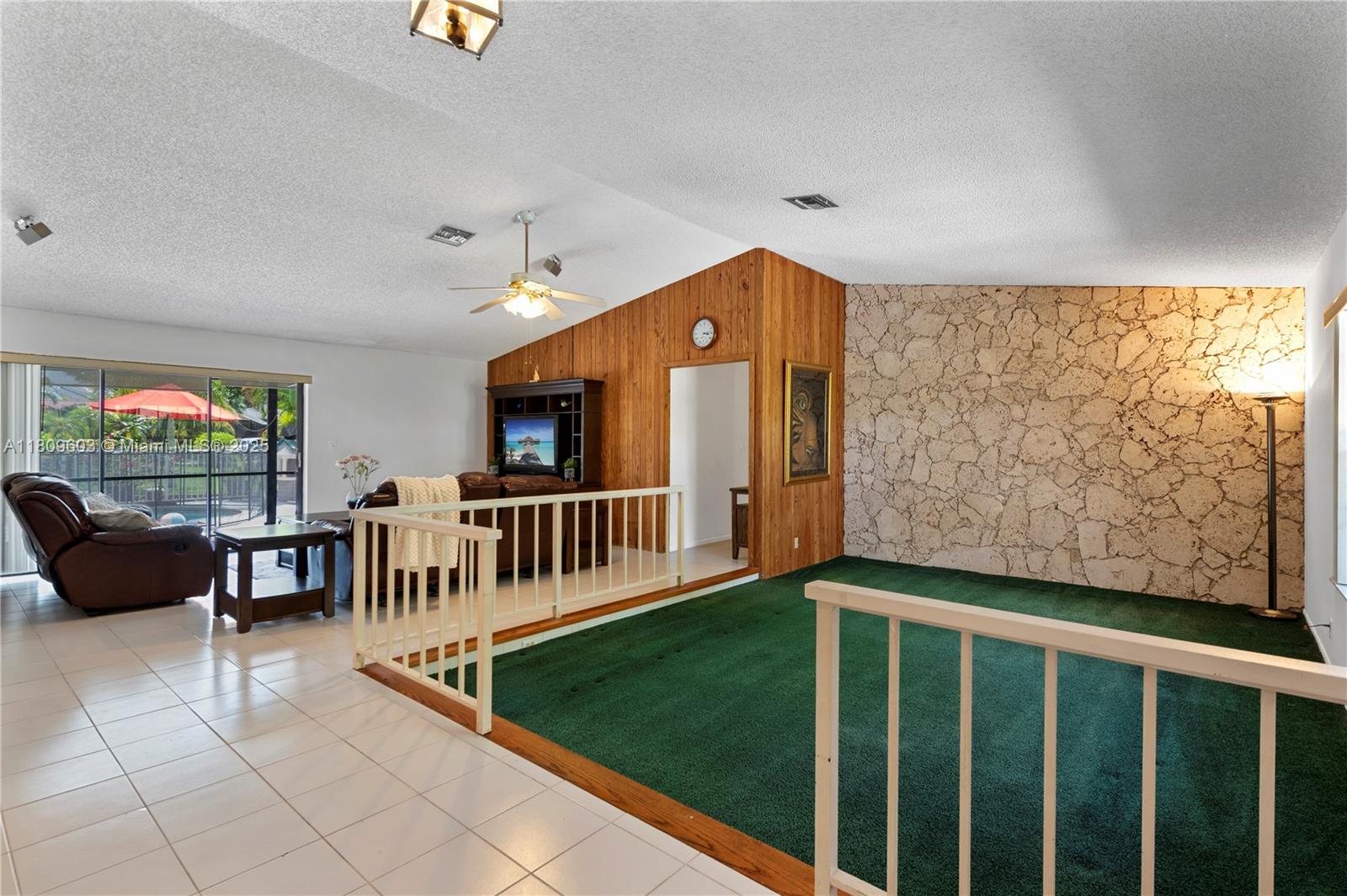 988 NW 110th Ave