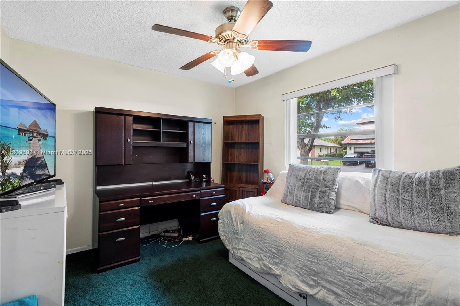 CYPRESS RUN - Residential