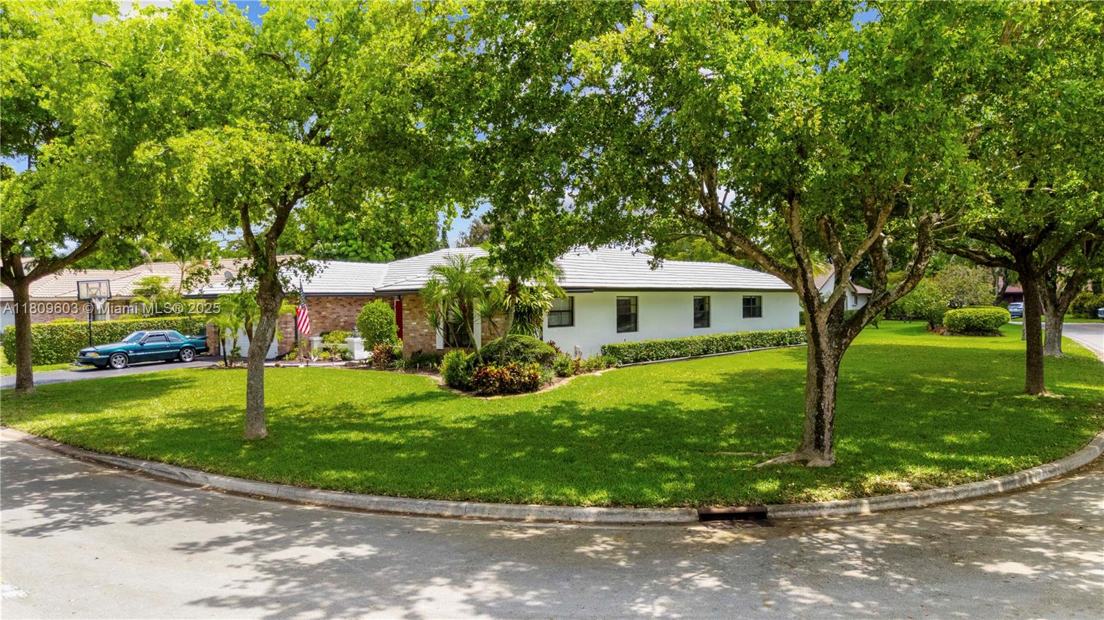 988 NW 110th Ave