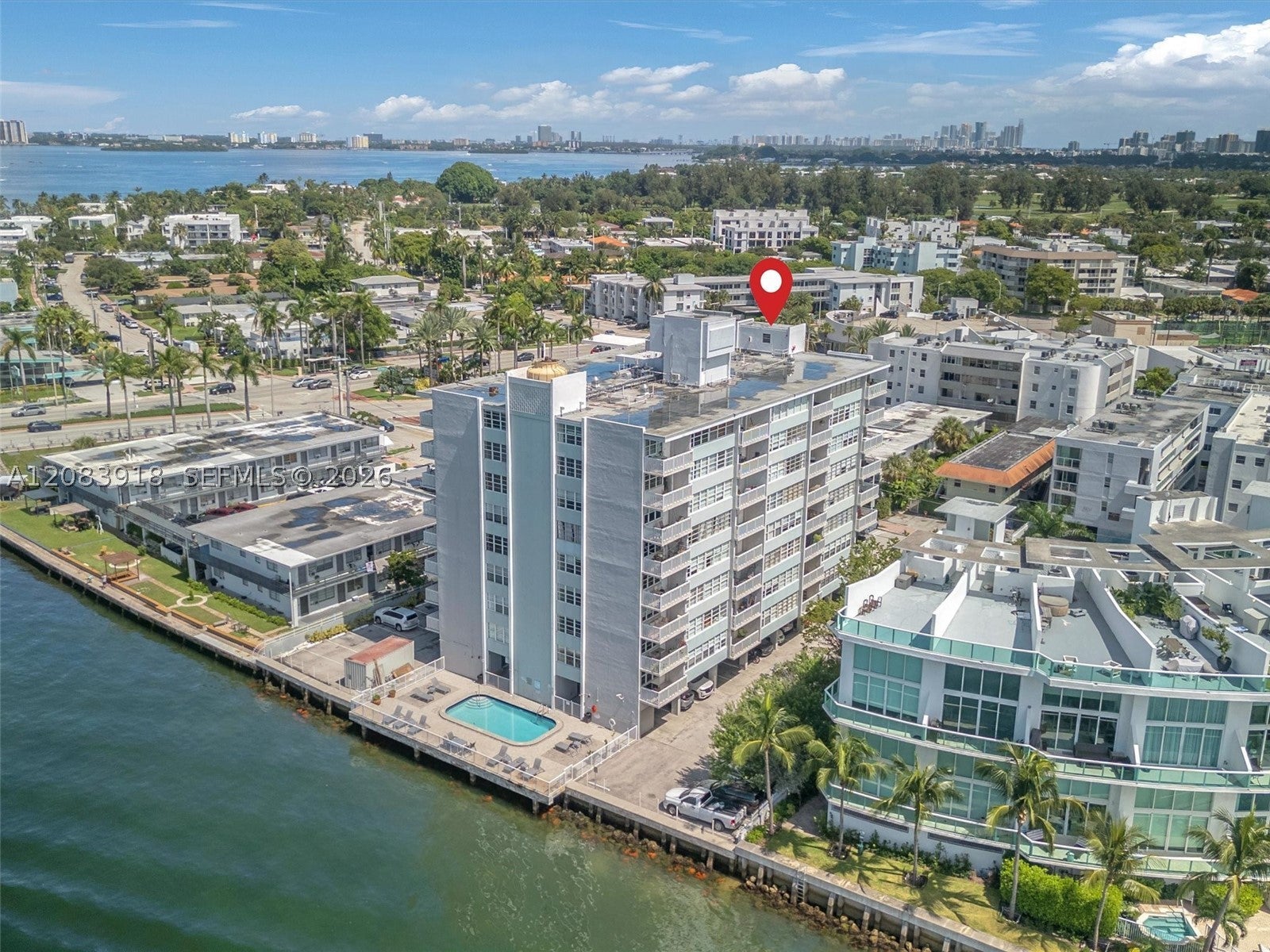 2016 Bay Dr 203