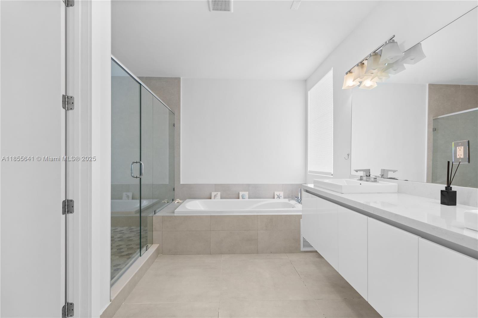 DORAL COMMONS RESIDENTIAL - Residential