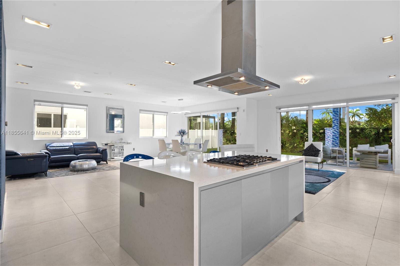 DORAL COMMONS RESIDENTIAL - Residential