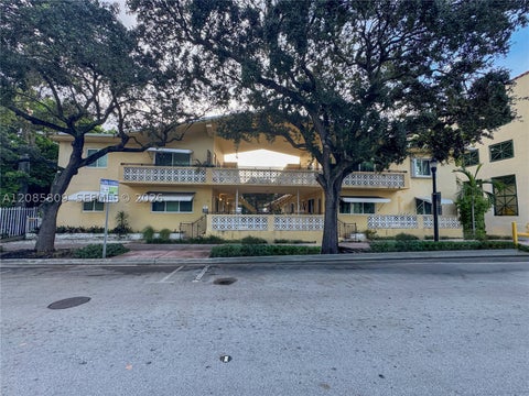 Photo of 75 Washington Ave #20, Miami Beach, FL 33139 (MLS # A12085809)