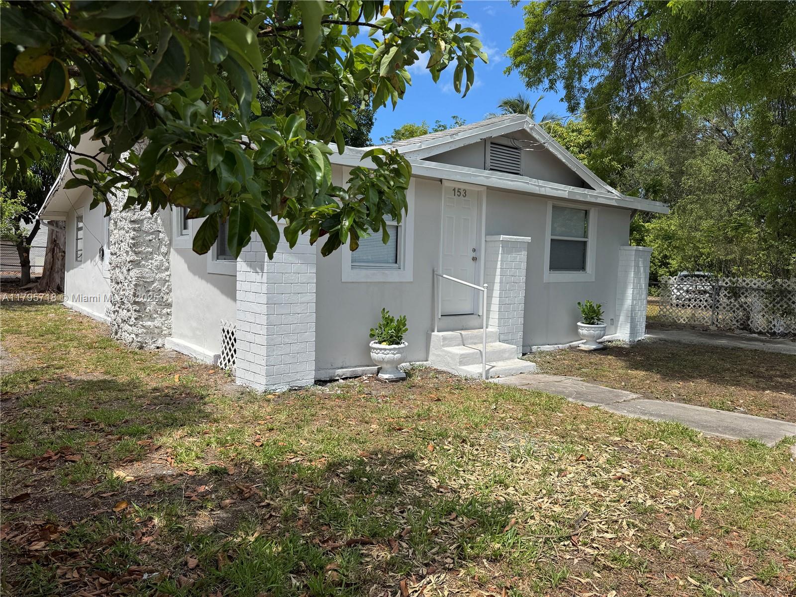 153 Nw 35th St, Miami, Broward County, Florida - 3 Bedrooms  
1 Bathrooms - 