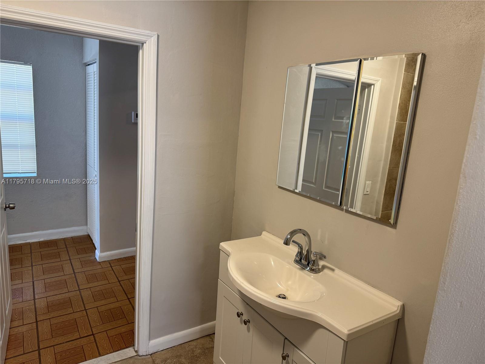 153 NW 35th St