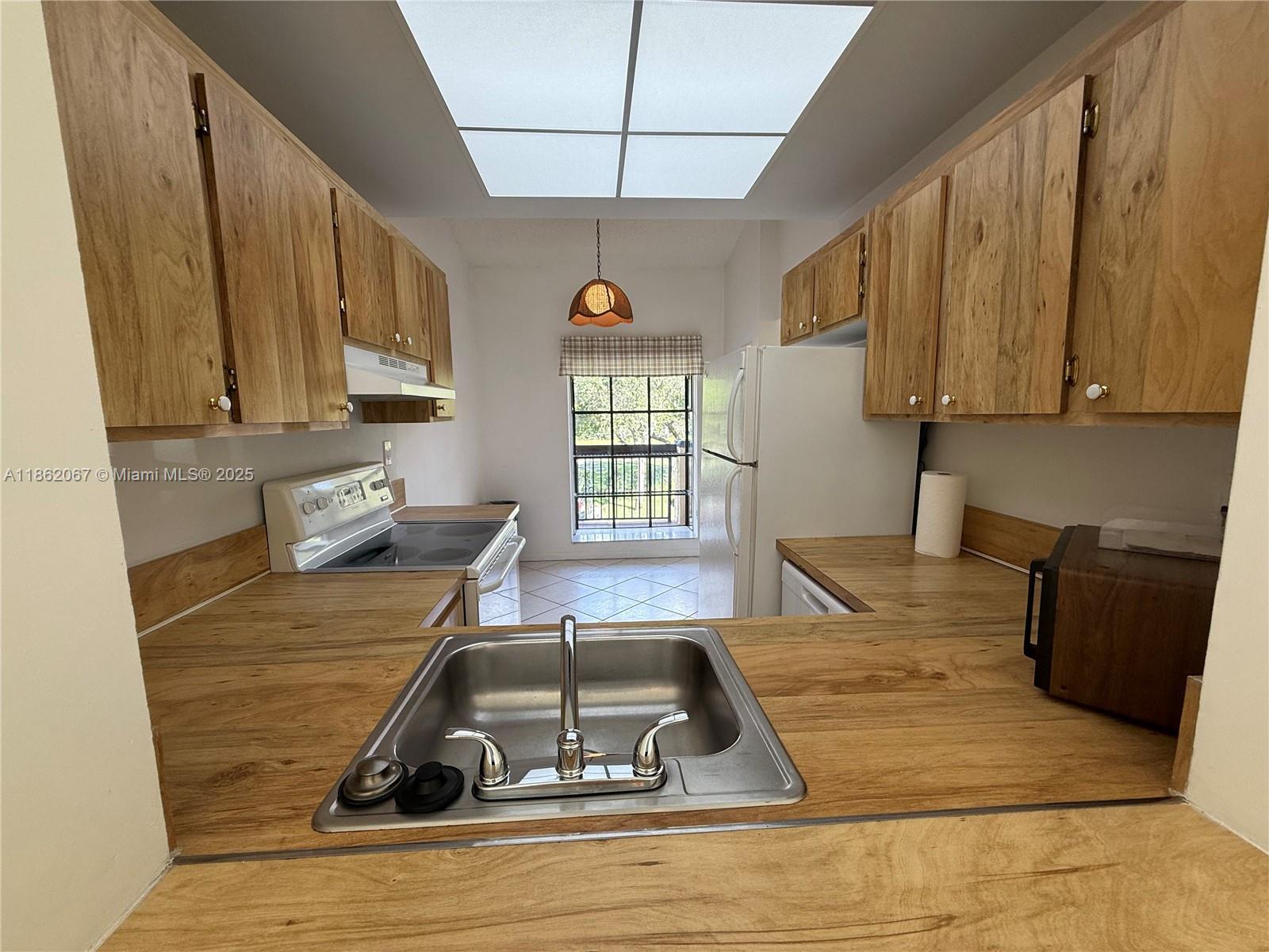 MEADOWRIDGE EAST CONDO - Residential Lease