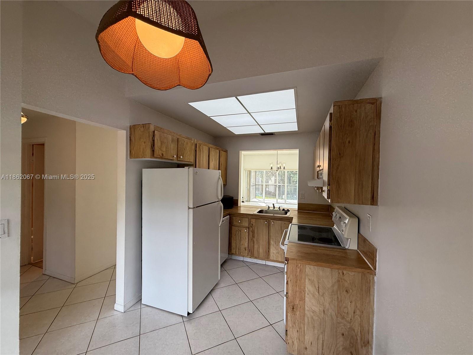 MEADOWRIDGE EAST CONDO - Residential Lease