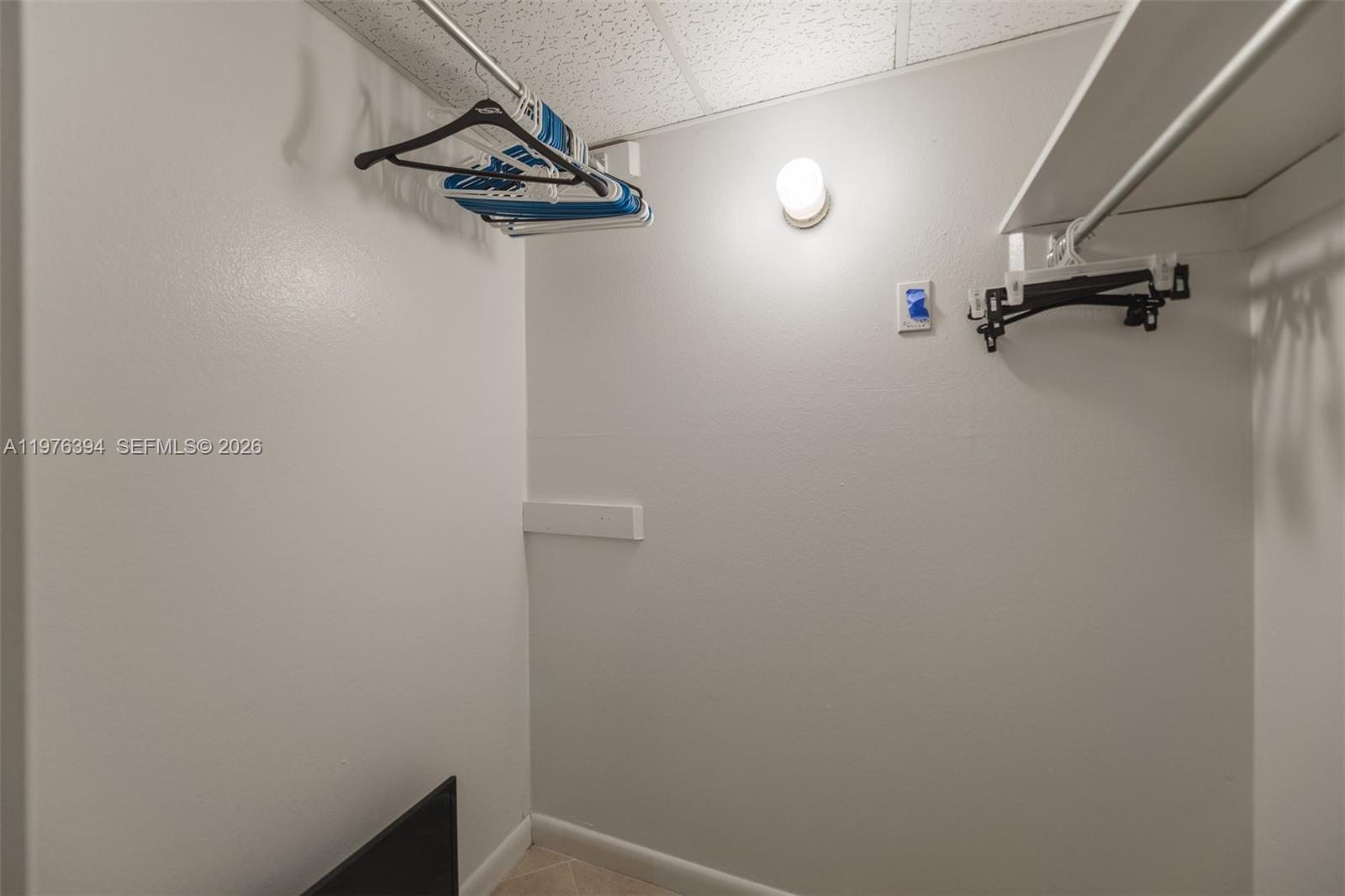 HEMISPHERES CONDO - Residential Lease