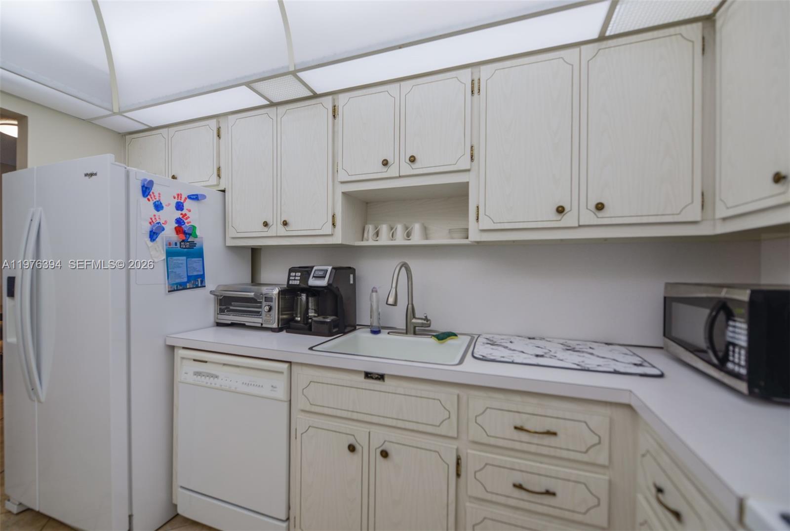 HEMISPHERES CONDO - Residential Lease