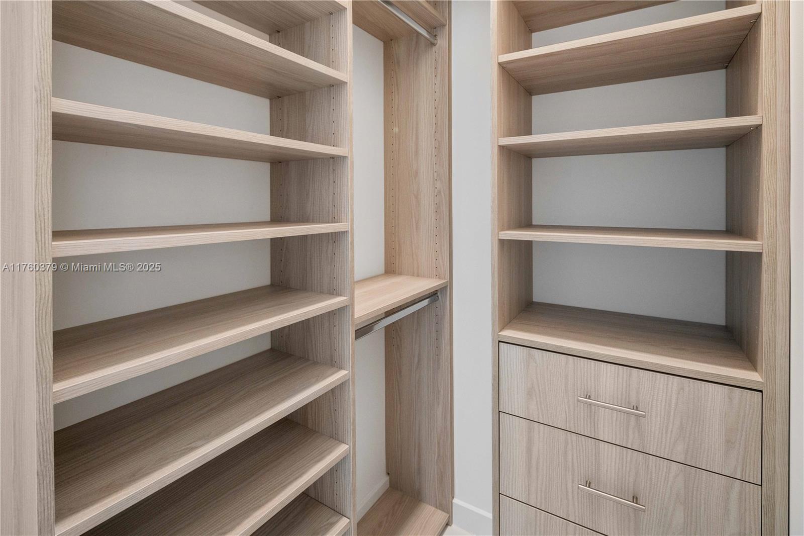 PARAMOUNT MIAMI WORLDCENT - Residential