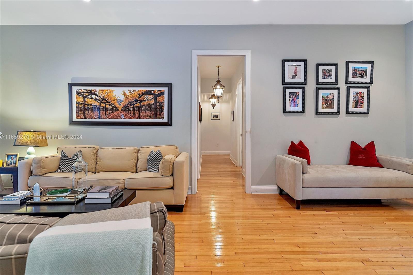 CORAL GABLES GRANADA SEC - Residential