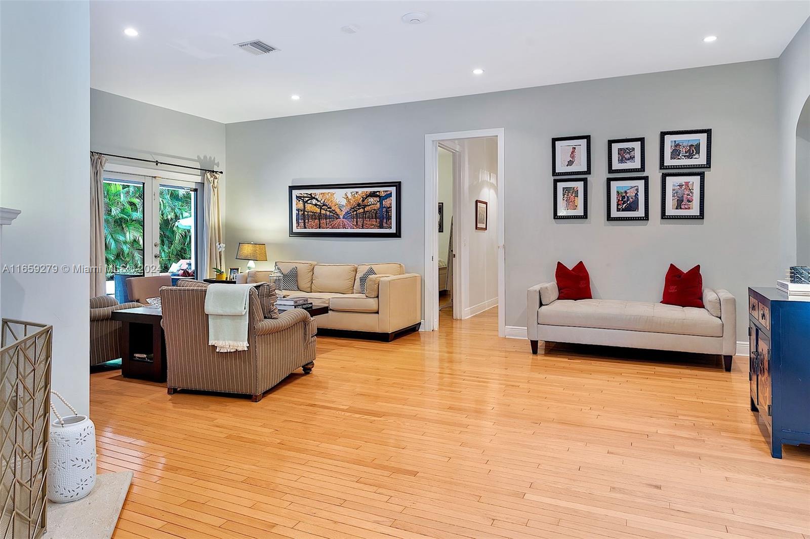 CORAL GABLES GRANADA SEC - Residential