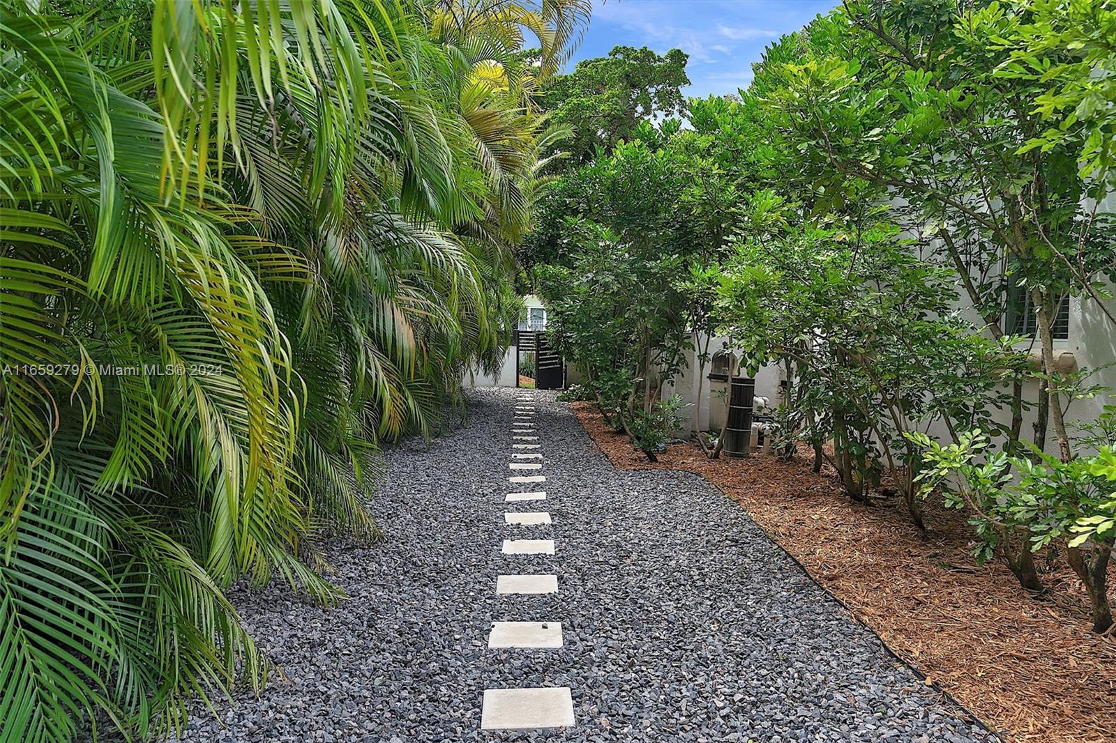 CORAL GABLES GRANADA SEC - Residential