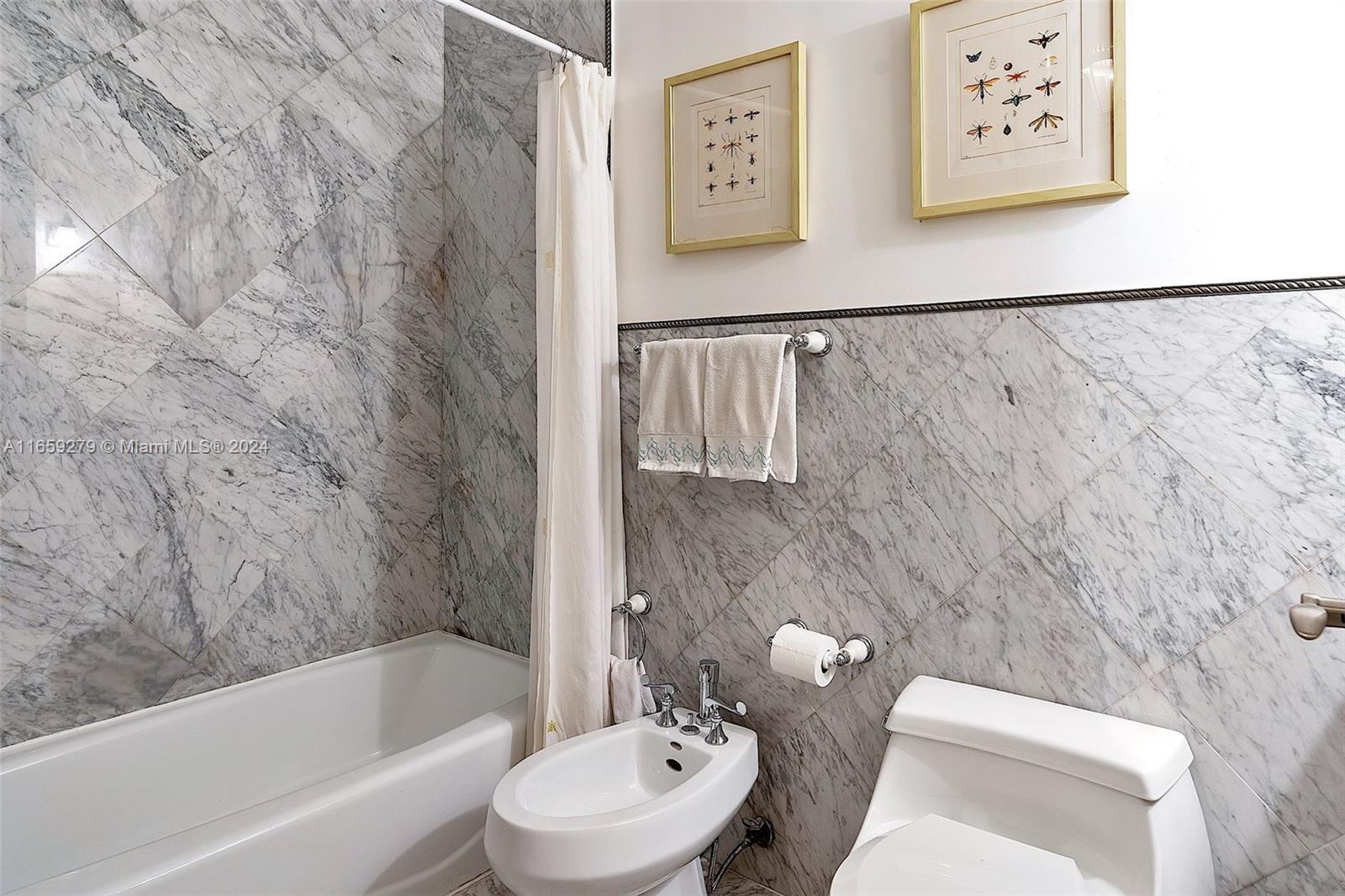 CORAL GABLES GRANADA SEC - Residential