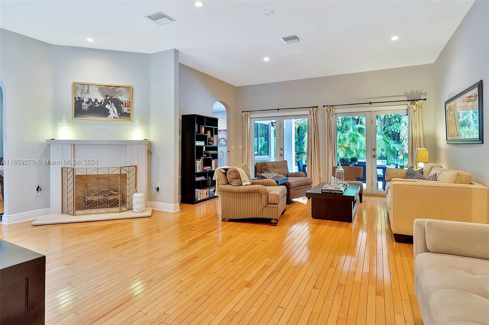 CORAL GABLES GRANADA SEC - Residential