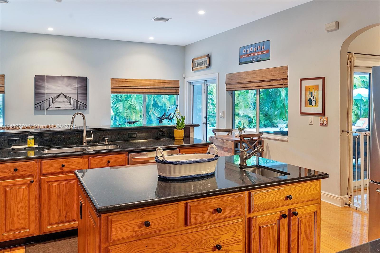 CORAL GABLES GRANADA SEC - Residential