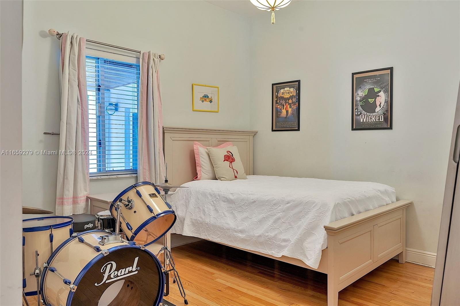 CORAL GABLES GRANADA SEC - Residential