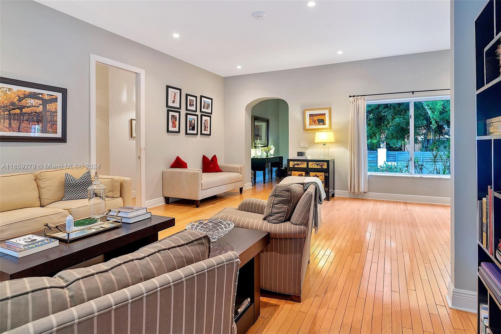 CORAL GABLES GRANADA SEC - Residential