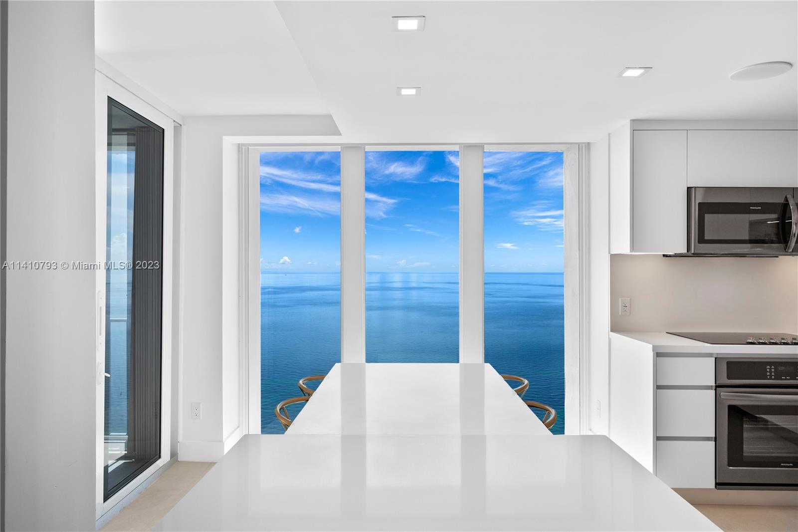 CASA DEL MAR CONDO - Residential