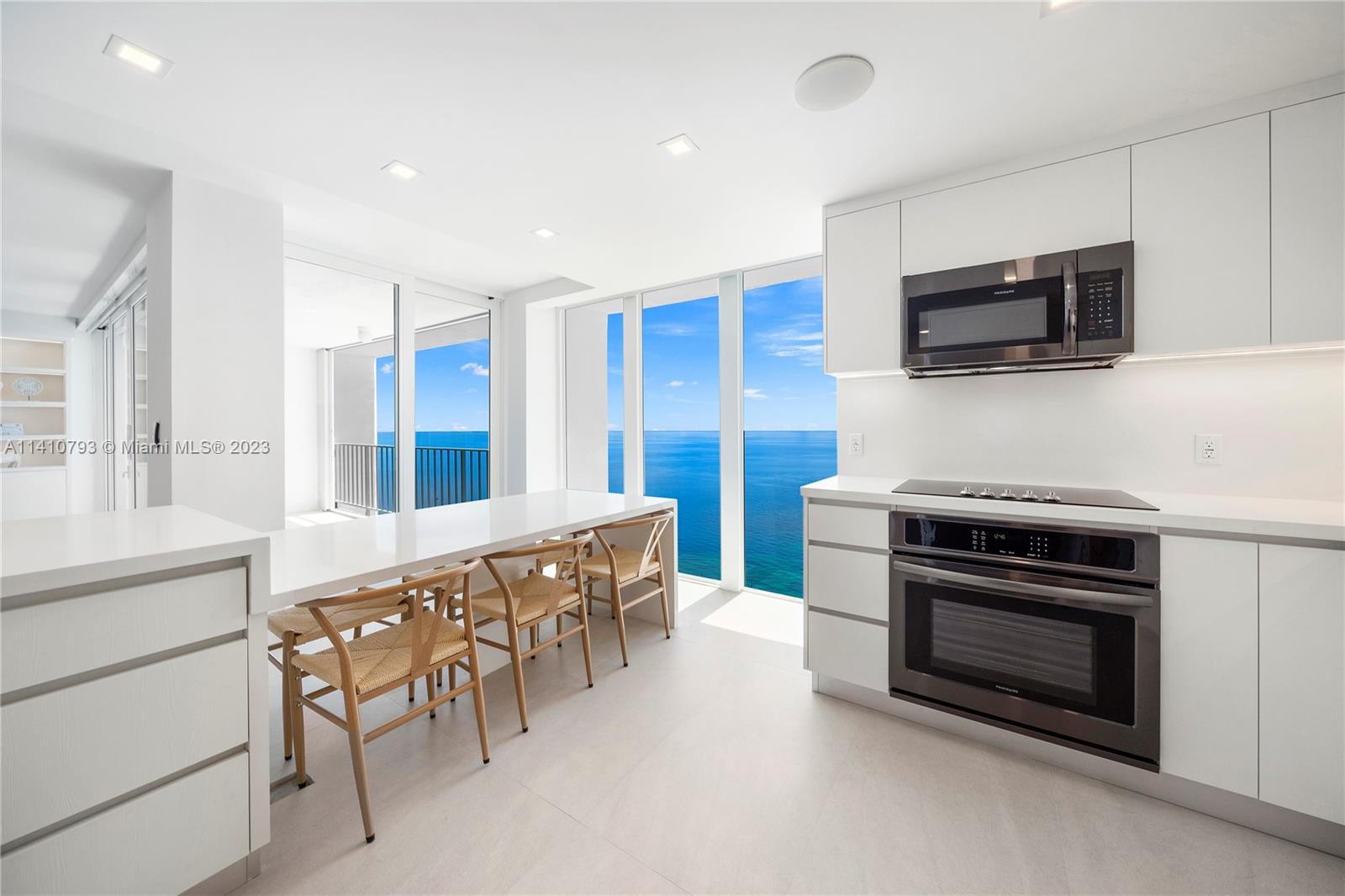 CASA DEL MAR CONDO - Residential