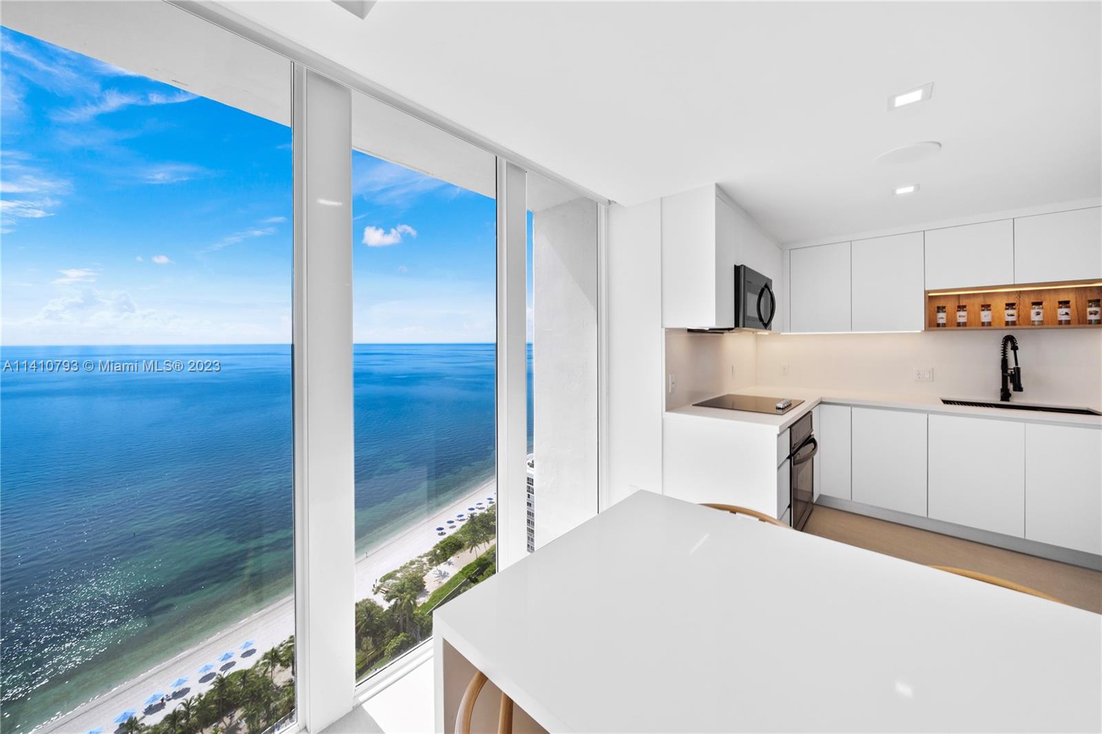 CASA DEL MAR CONDO - Residential