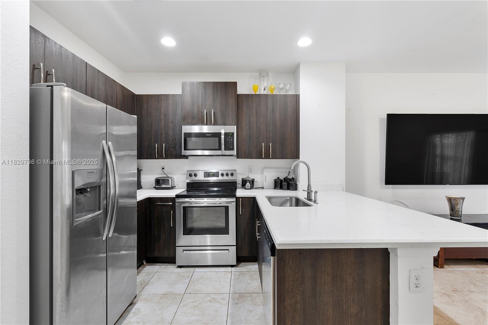 CRICKET CLUB - Residential